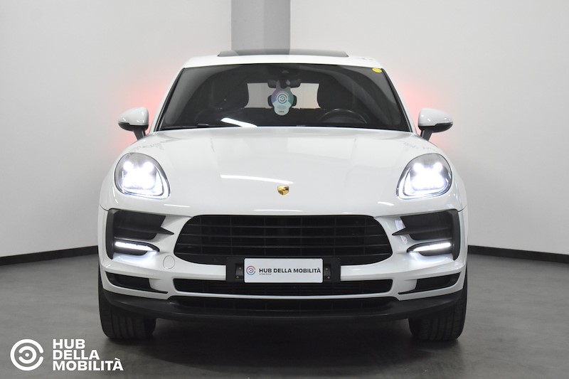 PORSCHE Macan 2.0